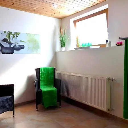 Nice With Sauna And Lakeview Appartamento Hermagor-Pressegger See